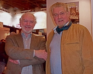 Yann-Ber Tillenon, président de Kêrvreizh, rencontre André Crenn, directeur des Editions Apogée, sur le Salon du Livre 2012.